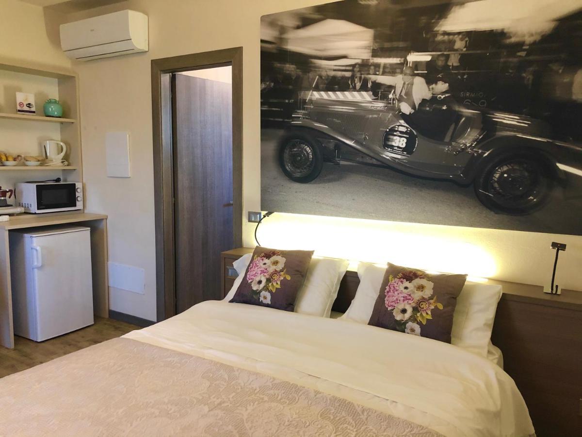 International Rooms & Apartments Sirmione Esterno foto